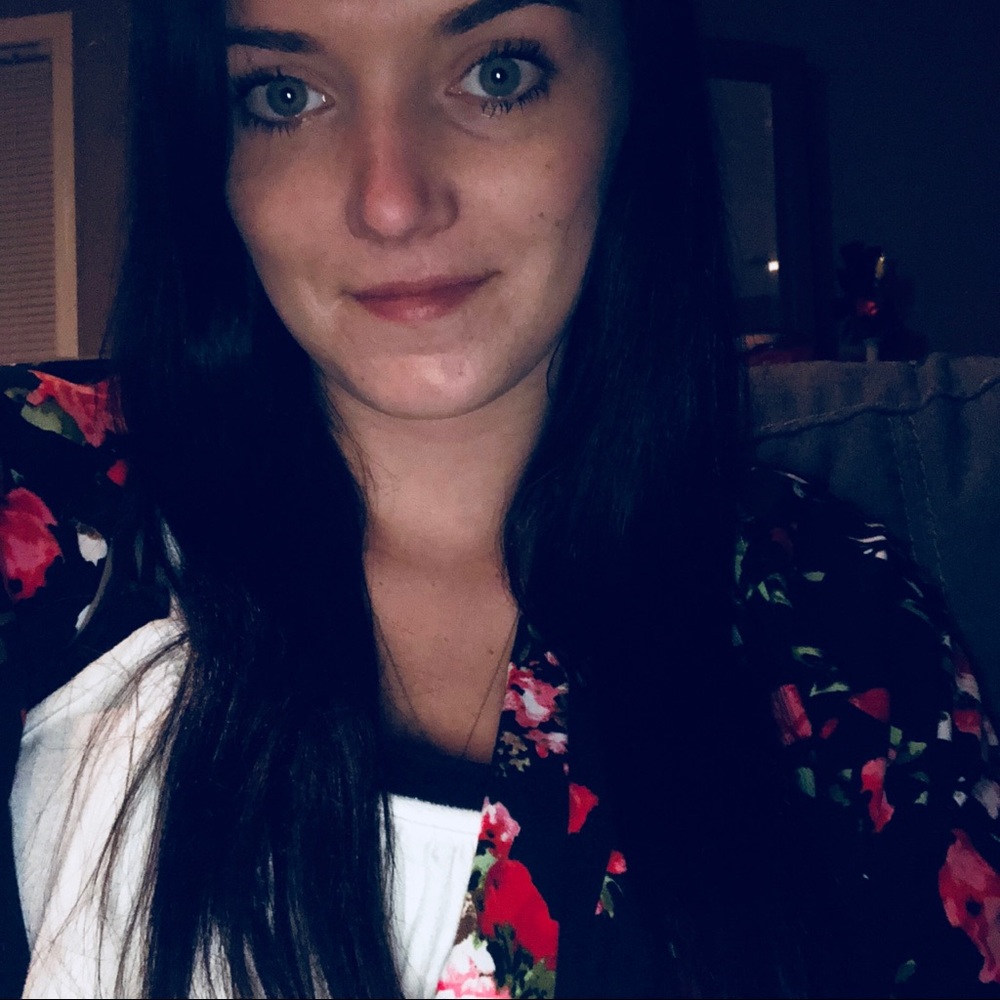 Meet your Posher, Ashley